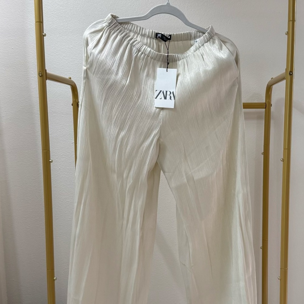 Zara Off-White Pleated Trousers